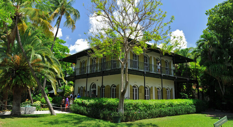 hemingway house in key west